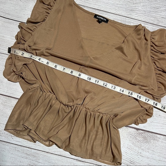 EXPRESS Ruffle V-Neck Peplum Top - Picture 11 of 12